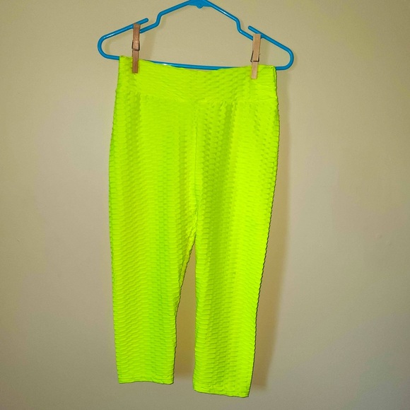 Honeycomb Shein capris Leggings size Large NWOT - Picture 1 of 3